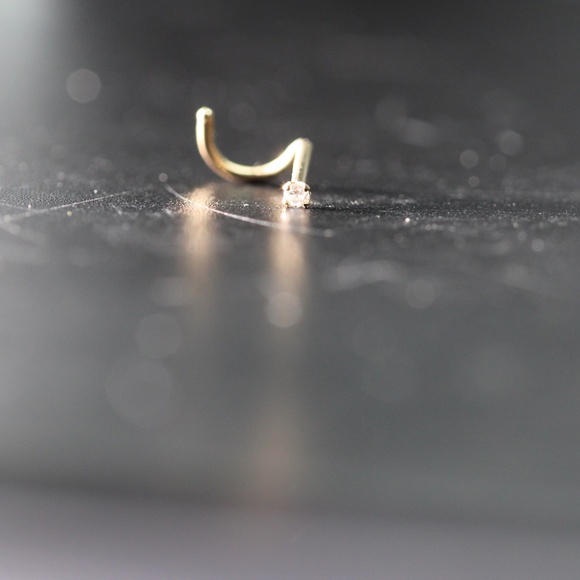 14kt.Genuine Diamond Nose Corkscrew Piercing 22 gauge Solid 14k Gold New - Picture 1 of 8